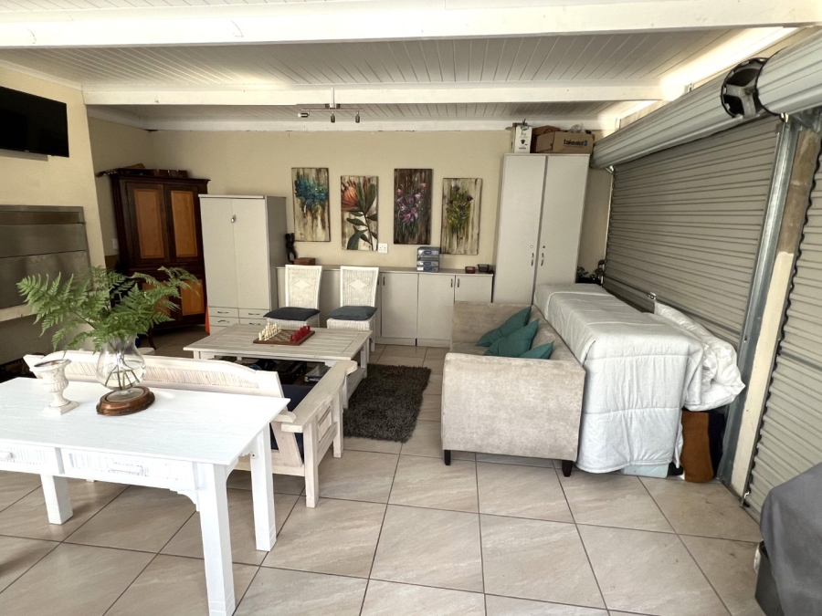 1 Bedroom Property for Sale in Keurboomstrand Western Cape